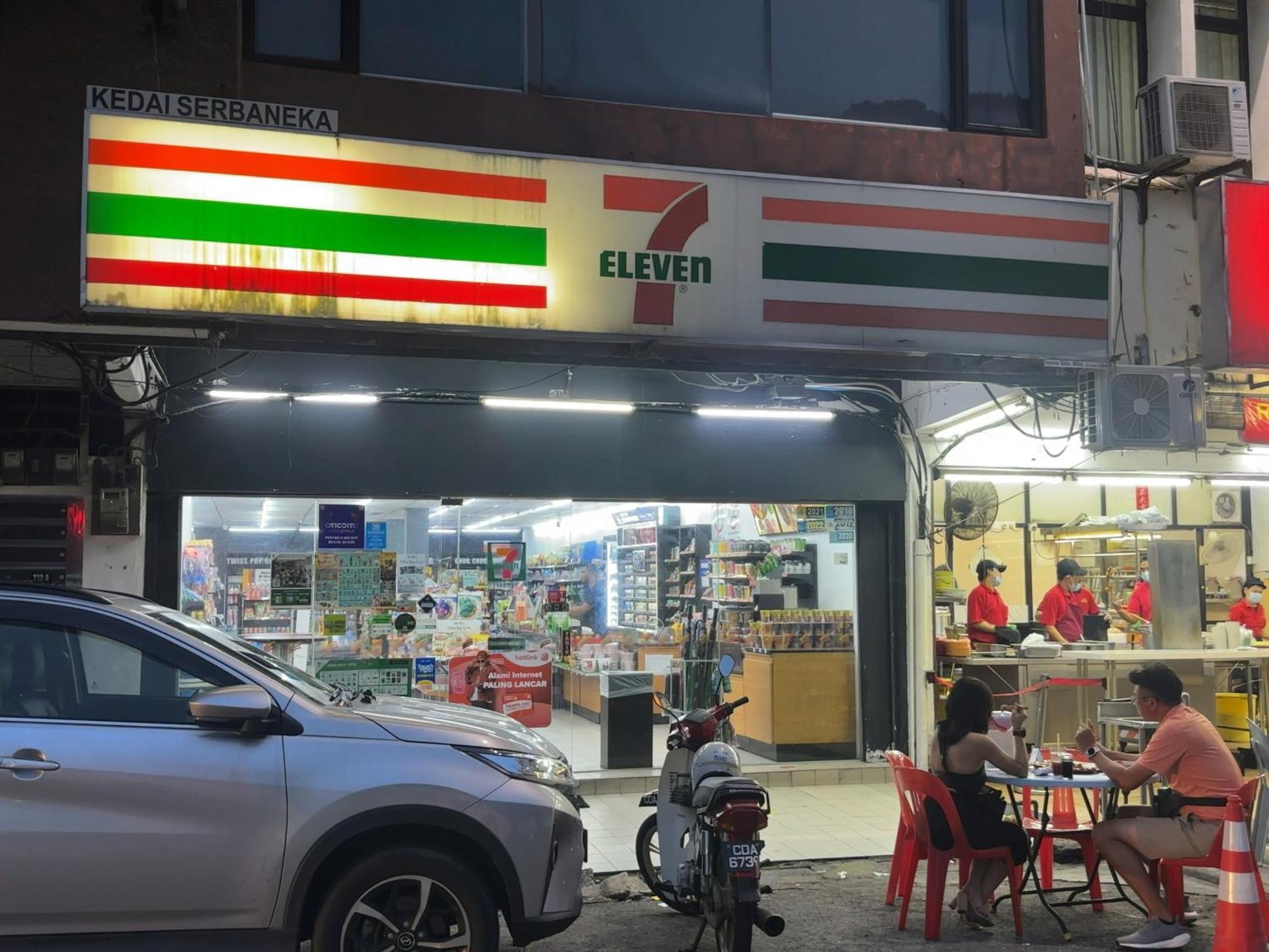 Pelangi Capsule Hostel ยะโฮร์บาห์รู ภายนอก รูปภาพ